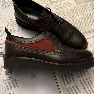 Women’s lace up brogue shoes
